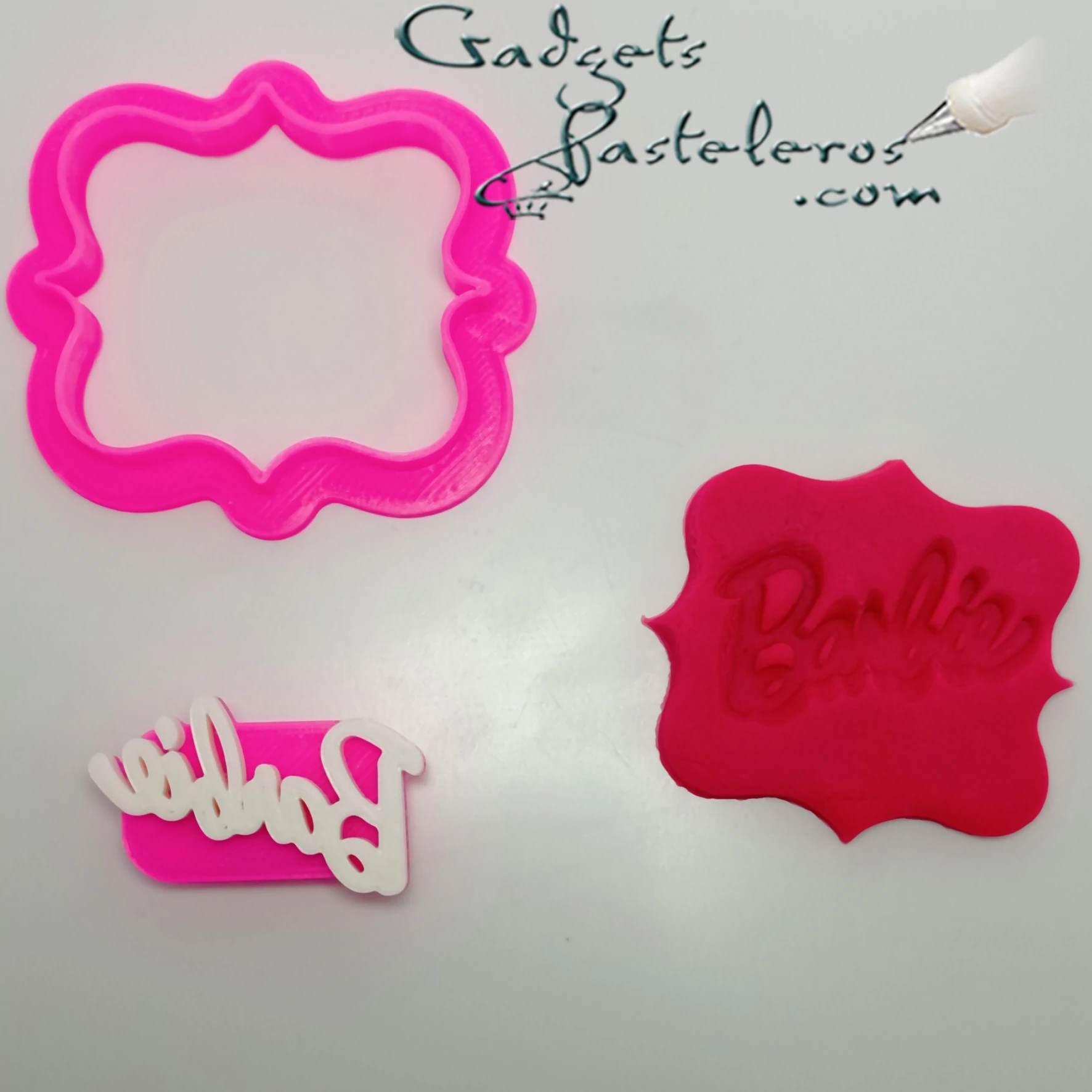 Set Cortador Marco + Sello texto Barbie - Imagen 3