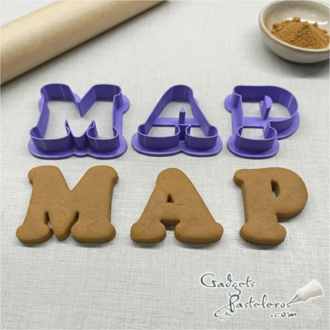 Set x 3 Cortadores Plásticos grandes Letras MAP - Imagen 2