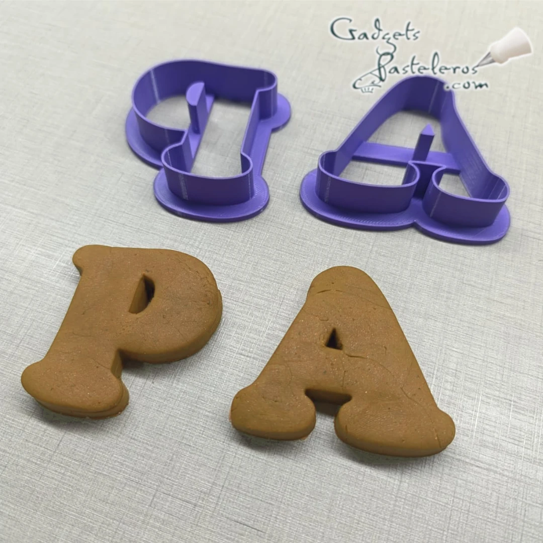 Set x 3 Cortadores Plásticos grandes Letras MAP - Imagen 5